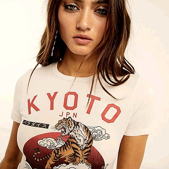 Topshop Tops - Topshop Kyoto T-Shirt in EUC